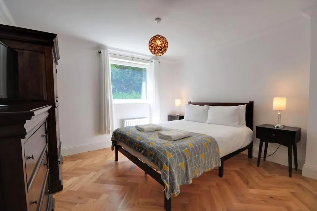 2 Bed Apartment With Balcony, Parking And 3 Min Walk To Beach Bournemouth United Kingdom