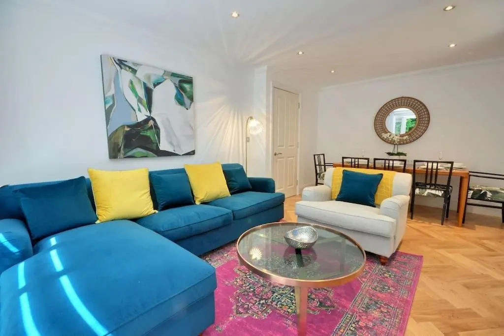 2 Bed Apartment With Balcony, Parking And 3 Min Walk To Beach Bournemouth United Kingdom